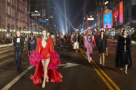 gucci giacca hollywood|Gucci Takes Over Hollywood Boulevard for Sidewalk Fashion .